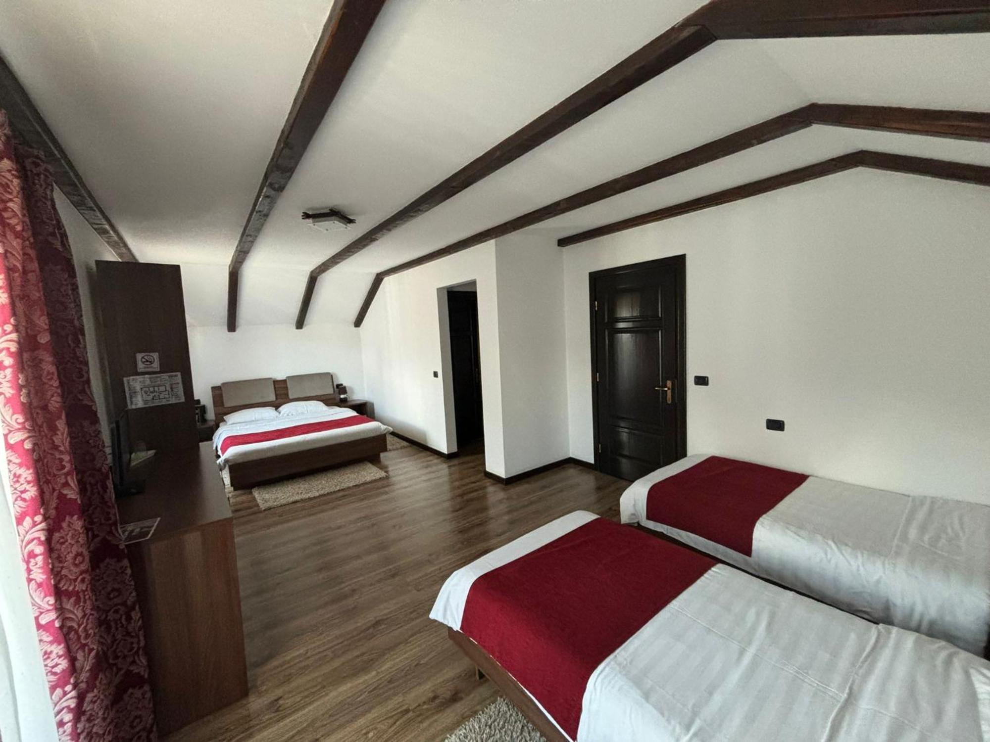Pensiunea Rustic Borşa 部屋 写真